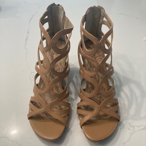 Used Kenneth Cole Reaction Wedge Heels - Picture 1 of 5